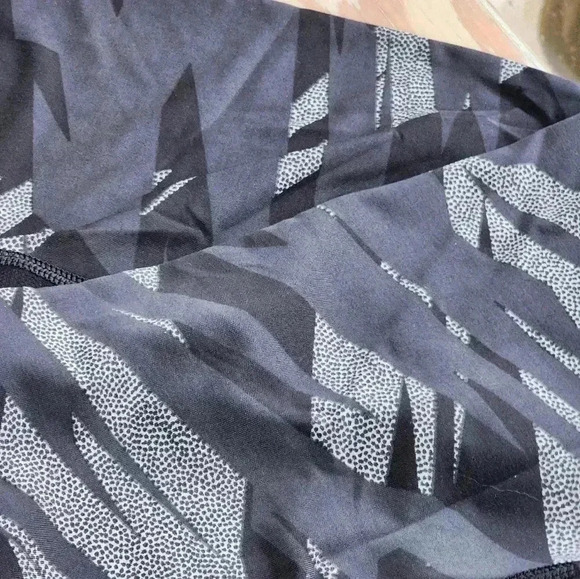 Adidas Techfit climacool black patterned compression workout gym LS shirt XL/2XL - Picture 6 of 7